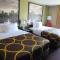 Super 8 by Wyndham New Cumberland - New Cumberland