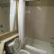 Super 8 by Wyndham New Cumberland - New Cumberland
