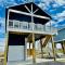 NEW Tiki House! Near Beaches, Sleeps 6-7 - Gilchrist