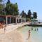 Apartments with parking spaces Kastel Luksic, Kastela - 21073