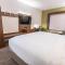 Holiday Inn Express Hotel & Suites East Lansing, an IHG Hotel