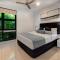 Edge 2 - Oceanfront Luxurious and Spacious 4 Bedroom Split Level Apartment with buggy and valet service
