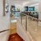 Edge 2 - Oceanfront Luxurious and Spacious 4 Bedroom Split Level Apartment with buggy and valet service