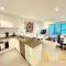 Beige & Beautiful - 1bd 1bth Apt - Close to ANU