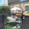 appart cosy avec son exterieur chaleureux,piscine et parking prive