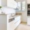 Sea View Apartment with Private Secure Parking 1