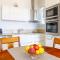 Sea View Apartment with Private Secure Parking 1