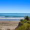 Elevated Beach Oasis - Ohope Beach Holiday Home - Wainui