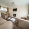 Superb Chalet In Nearby Hemsby Beach In Norfolk With Free Wifi Ref 00122Ba