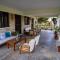 Avenida Snowcap Retreat