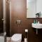 Swanky city centre apartment