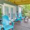 Decks and Lake Views Waterfront Hot Springs Home! - 温泉城