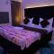 Hotel O POP Hotel Blue Star