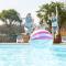 Camping Les Carolins - Saint-Lo-dʼOurville