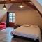 L'Aupinouse Chambre double Chardon, au 1er étage avec salle d'eau privative - La Suze-sur-Sarthe