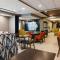 Holiday Inn Express and Suites Urbandale Des Moines, an IHG Hotel - Urbandale