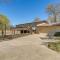 Spacious Vacation Rental Home on Eufaula Lake!