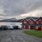 Sjøhus ved Tjeldsundet - House by the sea - 伊温斯科尔
