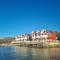 Sjøhus ved Tjeldsundet - House by the sea
