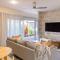 Torquay Bliss Retreat with Sauna and Hot Tub