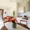 Sea View Apartment with Private Secure Parking 3