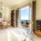 Sea View Apartment with Private Secure Parking 3