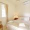 Sea View Apartment with Private Secure Parking 3