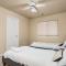 Home oasis with sauna, jacuzzi, pool & heated gazebo! - Clovis