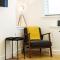 2 Bedroom Terrace Cottage, Parking, 5 minutes drive to Royal Shrewsbury Hospital