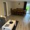 5 Bed Camberley Airport Accommodation - Camberley