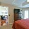 3BR Lake View Condo - Stairs Required - Close to Marina - Pool -FREE TICKETS INCLUDED - 700EP