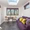 Snowdrop, Penruddock an Eco and dog friendly lodge with hot tub, 10 minutes to Lake Ullswater