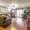 2BR Updated Walk-in - 2 Pools - Near The Strip - FREE TICKETS INCLUDED - FHC13 - برانسون