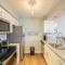 1BR Walk-In Condo - 2 Pools - FREE TICKETS INCLUDED - PR40-10