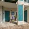 3BR Updated Condo - Family Games - Enclosed Patio - Stairs Required - FREE TICKETS INCLUDED - CH3-2
