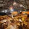 Dam Dam Hostel
