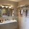 Villa Ty Laouen- villa confort avec piscine et jacuzzi- Parc -Opio-Valbonne