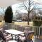 Comfortable & Spacious -2bd 2bth - Braddon
