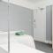 Shirley House 4, Guest House, Self Catering, Self Check in with smart locks, use of Fully Equipped Kitchen, close to City Centre, Ideal for Longer Stays, Excellent Transport Links - 南安普敦