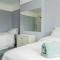 Shirley House 4, Guest House, Self Catering, Self Check in with smart locks, use of Fully Equipped Kitchen, close to City Centre, Ideal for Longer Stays, Excellent Transport Links - 南安普敦