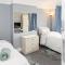 Shirley House 4, Guest House, Self Catering, Self Check in with smart locks, use of Fully Equipped Kitchen, close to City Centre, Ideal for Longer Stays, Excellent Transport Links - 南安普敦