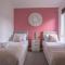 Raymond James Accommodation, sleeps up to 7, free parking, full amenities and garden