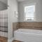 Hang Zen - Beachfront Luxury 6 BR Hot Tub, Elevator