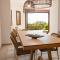 The Lookout, boutique villa.