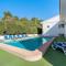Entire Large Villa next to Award-winning beach