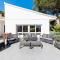 Entire Large Villa next to Award-winning beach
