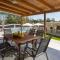 Ilenias 3 Bedroom House With Private Pool