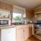 8 Berth Spacious Dog Friendly Caravan, Near Great Yarmouth In Norfolk Ref 10004G