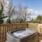 Kestrel Lodge 2 with Hot Tub