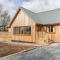 Kestrel Lodge 2 with Hot Tub - Newton Stewart